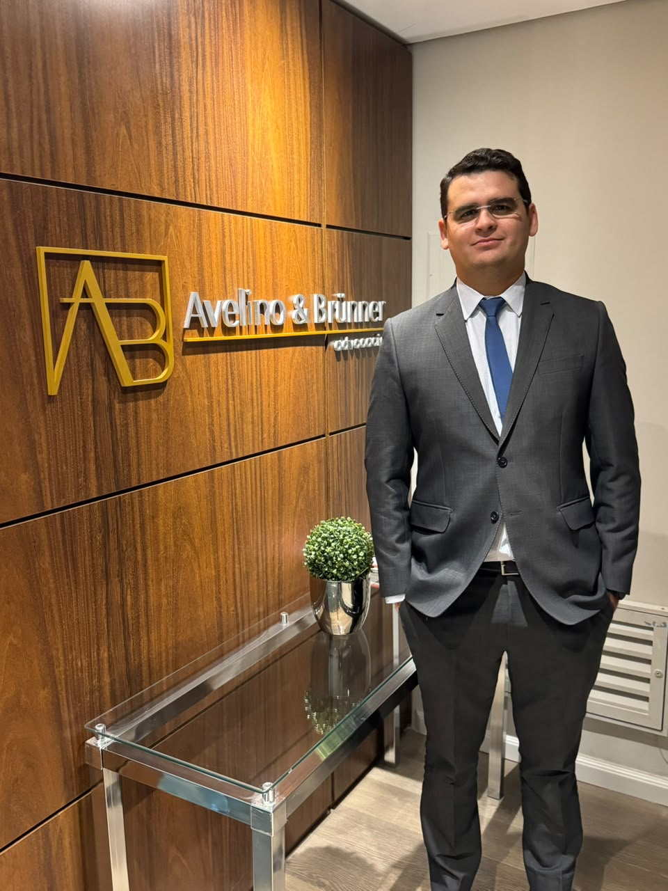 Escritório Avelino & Brünner Advocacia